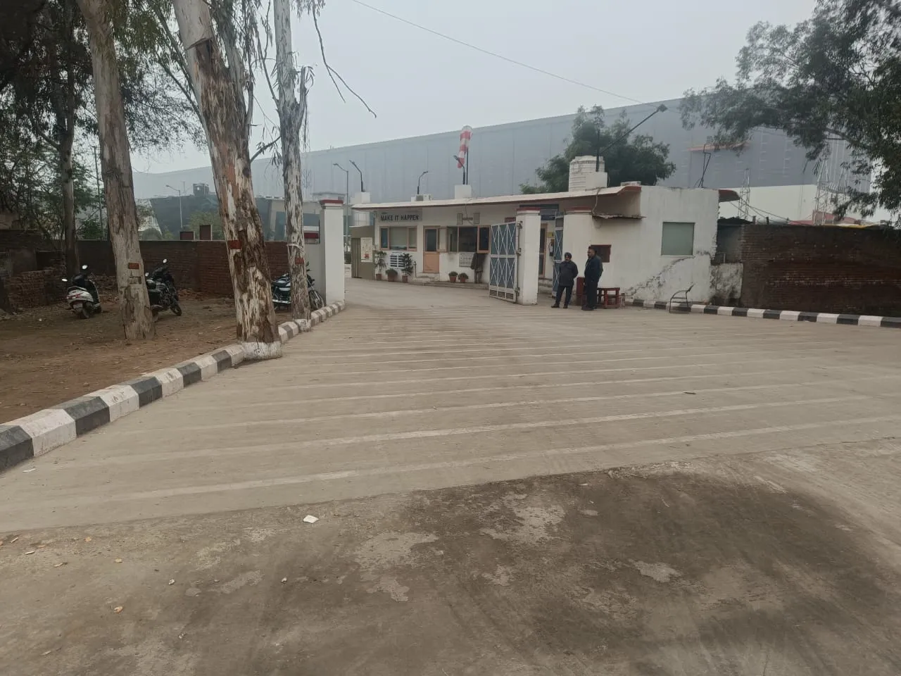 Constructed access road connecting private property to a National Highway