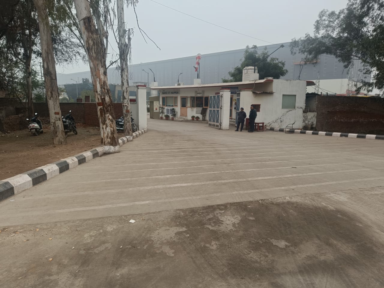 Constructed access road connecting private property to a National Highway